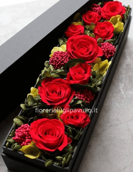 ultima moda flower box rettangolare con rose vere al suo interno