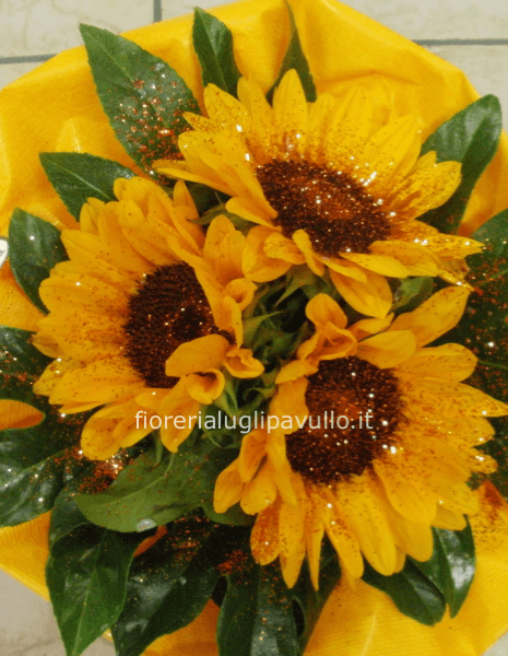 bouquet di girasoli e foglie più confezione