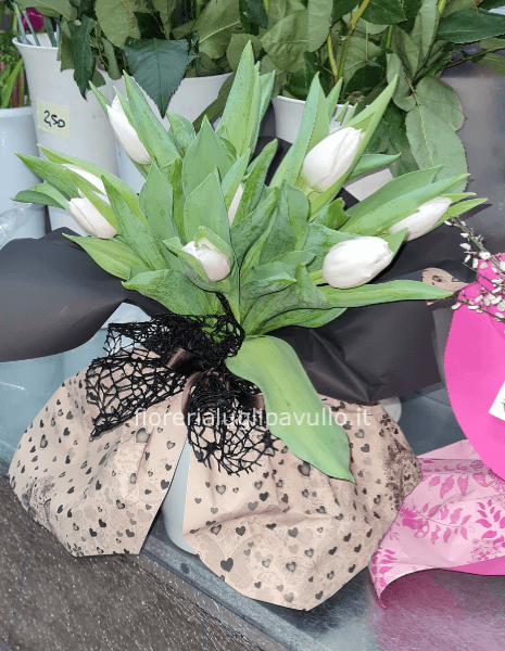 Bouquet di tulipani bianchi